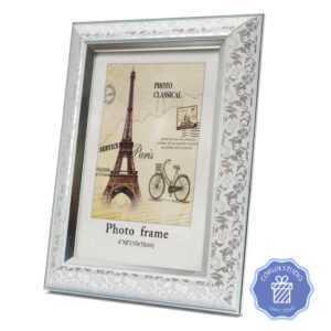 Rama foto 10x15cm alb cu motive florale